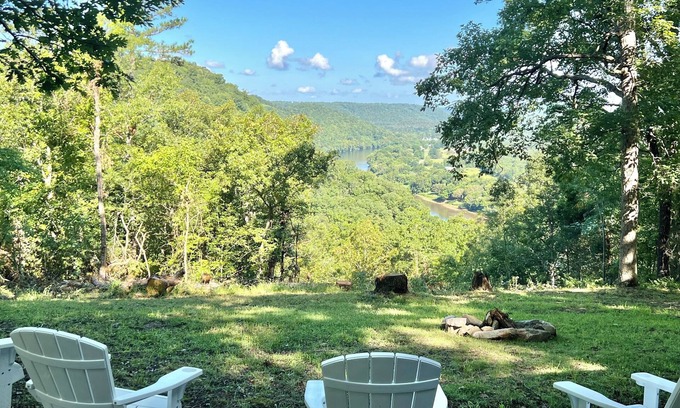 Mountain View Cabaña | The Stone Cottage! Private with incredible views of the River and Mountains.