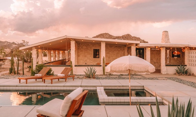 Wonder Valley Casa | The Stone House - Nowhere