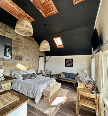 Pictou Casa | The Stonehouse Makers' Maisonette