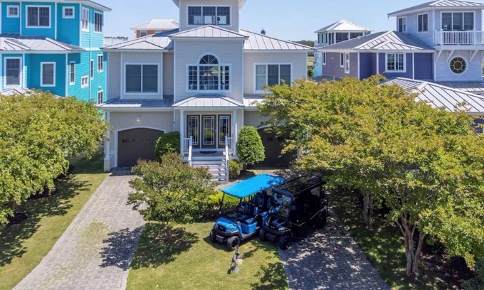 Cape Charles Casa | The Strand: Free Golf Carts, Paddle Boards, Tennis & Pool, 1 Blk to Beach