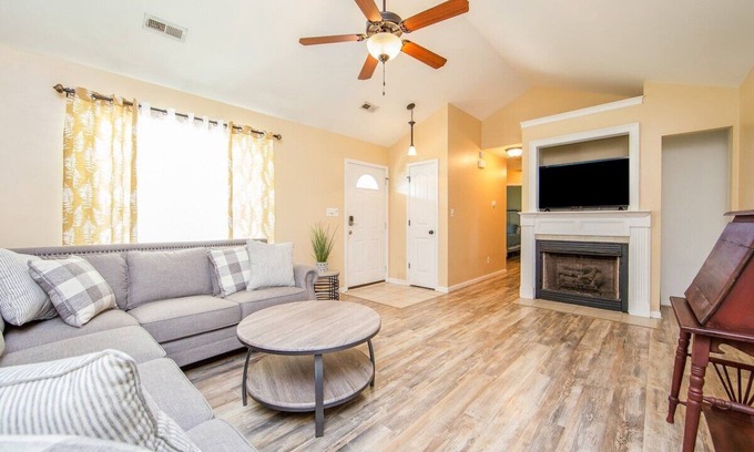 Fayetteville Casa | The Strickland Stopover