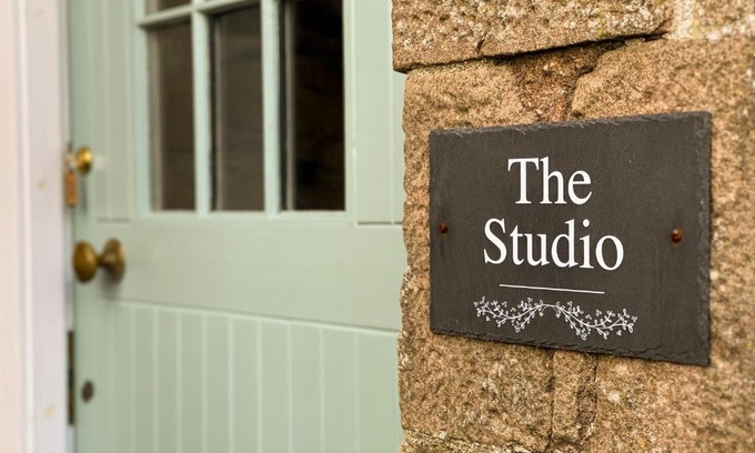 Perth Casa | The Studio at Pitmeadow Farm