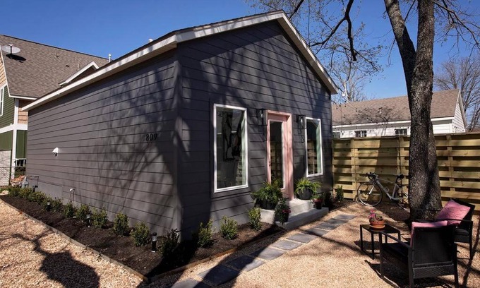 Downtown Apartamento | The Studio on Ast., Downtown Bentonville near all!