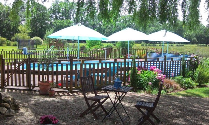 Hautefort Casa | The Studio (Studio Apartment, Sleeps 2/4)