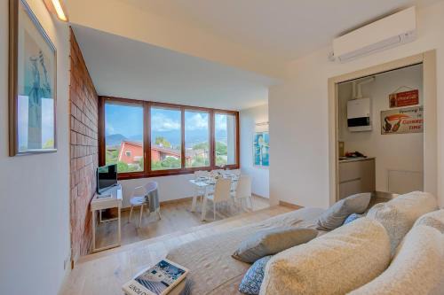 Cerro Apartamento | The Stylish Flat 900m from Cerro Beach - Happy Rentals