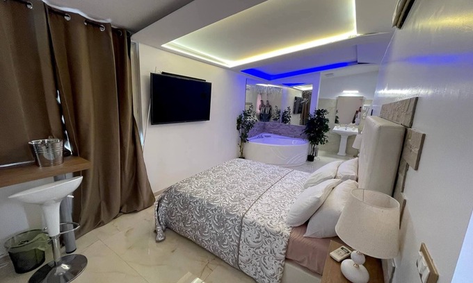 Ognina Apartamento | The suites of the seafront Catania