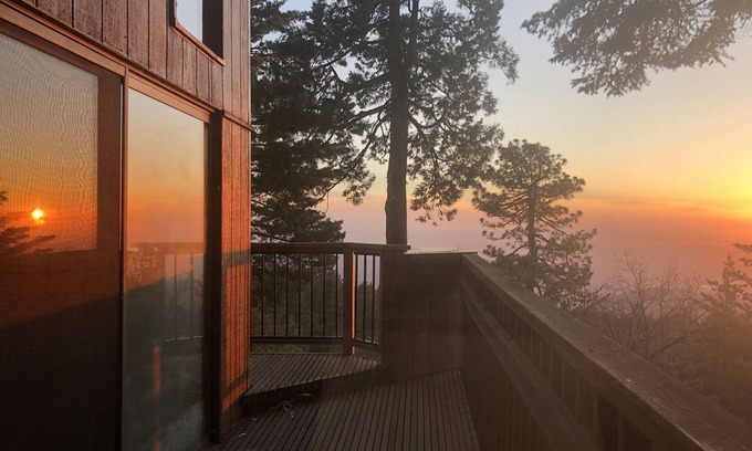 Pine Cove Casa | The Summer Solstice House-Cal-Zen, jacuzzi y puestas de sol.