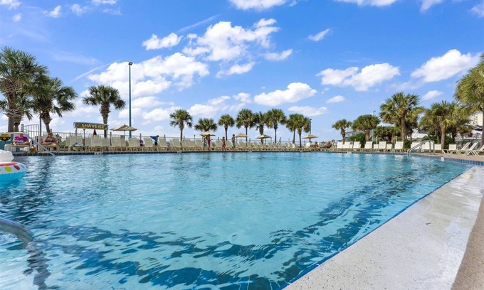 Thomas Drive Condominio | The Summit 1503
