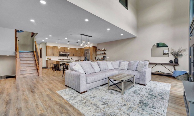 Ellicottville Casa | The Summit-BRAND NEW-3 king suites and Hot Tub and Sauna