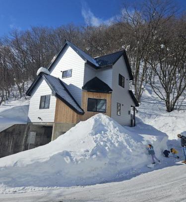 Hokujo Chalet De Esquí | The Summit Chalet
