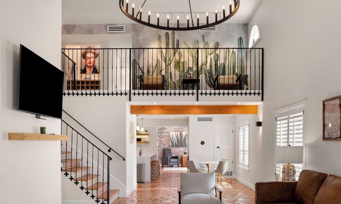 El Paso Apartamento | 🎖 The Sun City Suite I Rim-University + Downtown 🎖