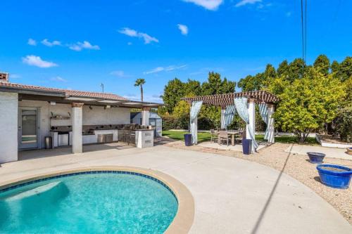 Racquet Club South Casa | The Sunny Side House