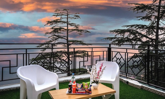 Shimla Apartamento | The Sunset Abode Shimla 4BR Valley Views