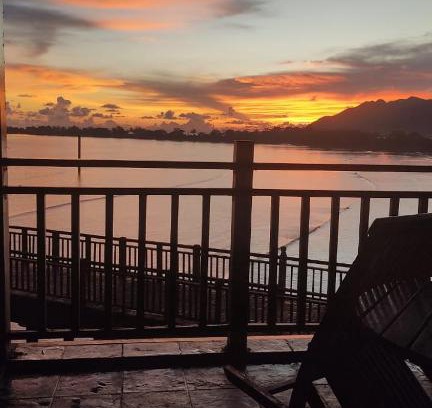Kuala Teriang Cabina | the sunset view lagoon suite