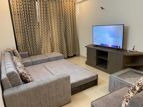 Zirakpur Apartamento | The SUNset, Zirakpur 3bhk flat for families only