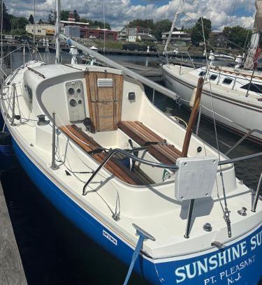 Rouses Point Alquiler De Eote | The Sunshine boat