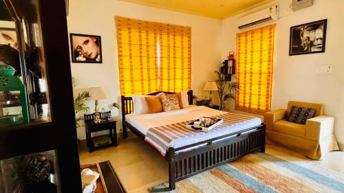 Lansdowne Casa | The Sunshine Room, Deluxe room in The Umri Lansdowne
