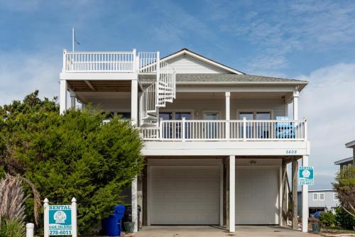 Oak Island Casa | The Surf Shack by Oak Island Accommodations