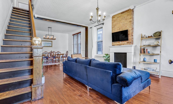 Harrisburg - Hershey Casa | The Swallow House - 3BR, *HOT TUB*, Midtown HBG