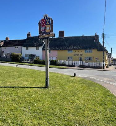 Monks Eleigh Cama Y Desayuno | The Swan Inn