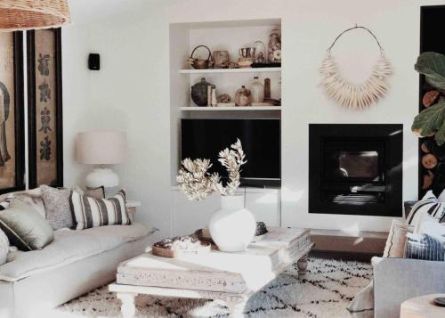 Manyana Casa | The Tasman Secret