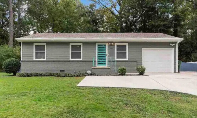 Atlanta Casa | The Teal Door - West Midtown - Minutes from Fun!