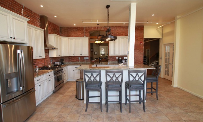 Historic Downtown Lancaster Apartamento | La casa del cajero en el príncipe