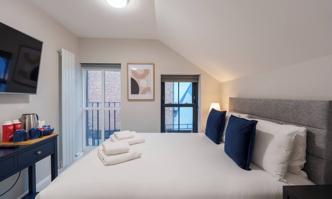 Temple Bar Hotel | The Temple Bar Lane