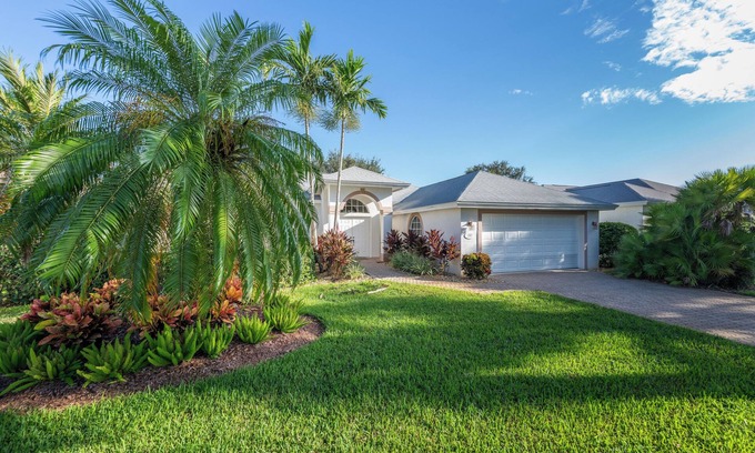 Central Naples Villa | The Terrazzo Home – Breezy Coastal Style Pool Retreat in Quiet Briarwood, Naples