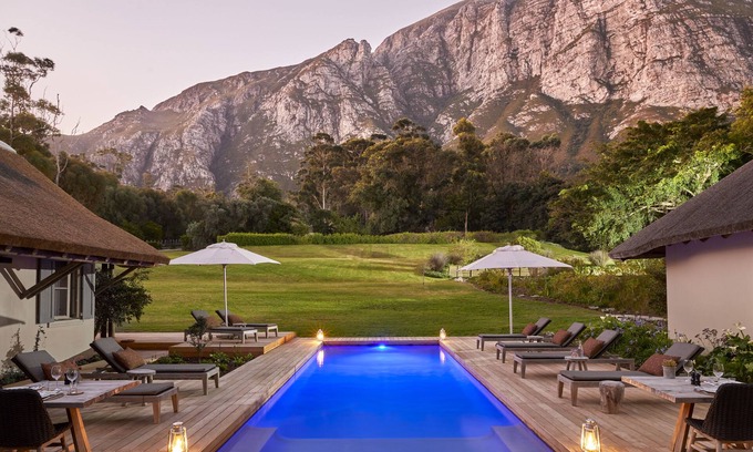 Greater Hermanus Hotel | The Thatch House Hermanus