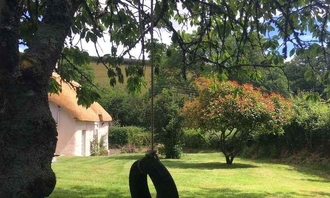 Dunsford Cabaña | The Thatched House, Dartmoor - Una hermosa cabaña en impresionantes jardines