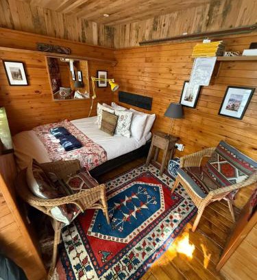 Radstock Apartamento | The Tiny Ottoman Farmhouse in Rural Somerset