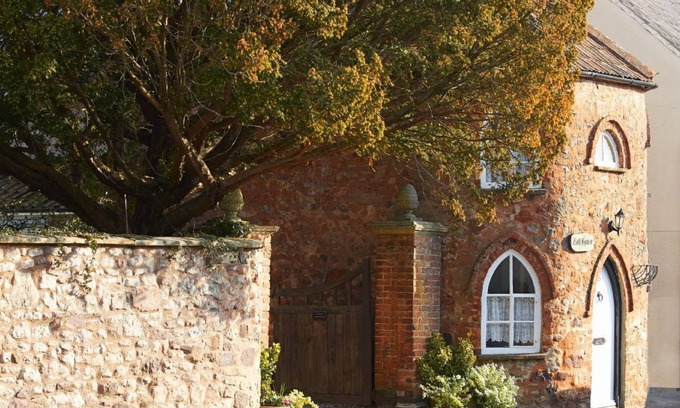 Nether Stowey Cabaña | The Toll House es una casa de vacaciones única con una historia que se remonta al siglo XVIII.