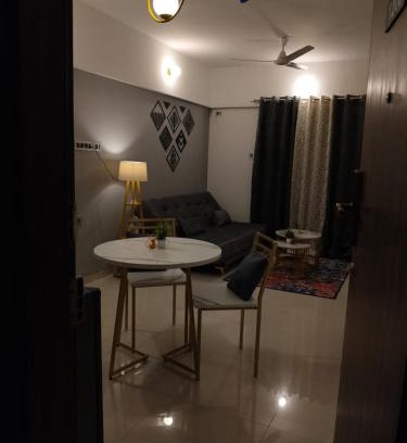 Pune Apartamento | The Touch Of Grey 1BHK SUITE 12Floor 2 Balcony