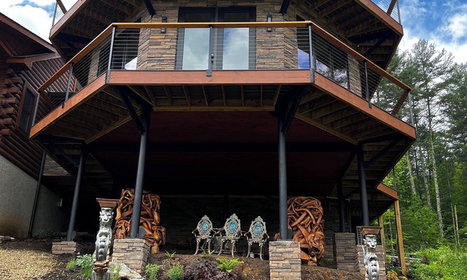 Mars Hill Apartamento | The Tower, Private Mountain Majesty on 11 Acres, 20 Min from AVL