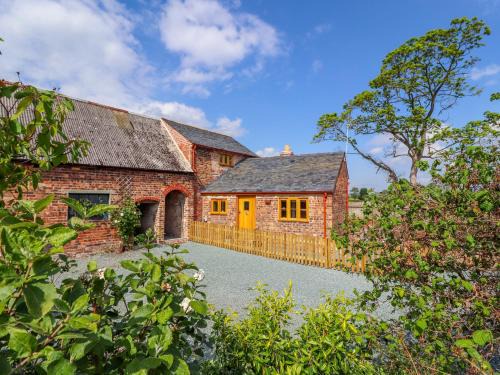 Maesbury Marsh Casa | The Tractor Shed