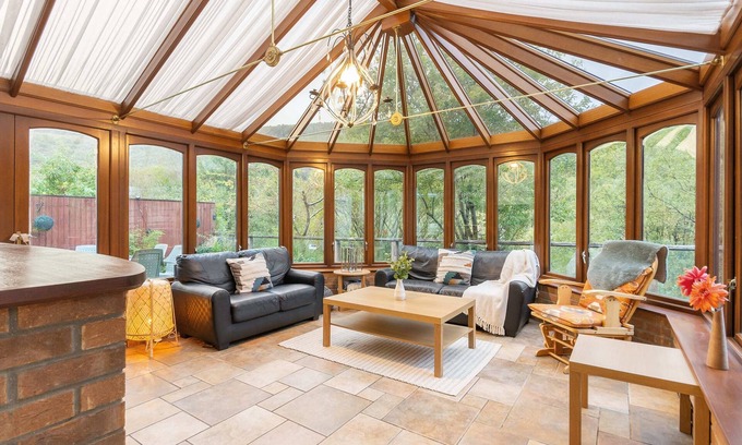 Port Talbot Apartamento | Afan Valley Escapes, Valley Views, The Trail, Sleeps 4