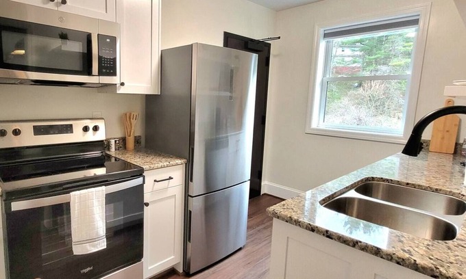 Tazewell Apartamento | The Traveler on Main - Suite 6