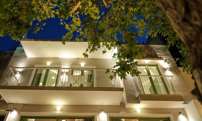 Skiathos Hotel | The Tree