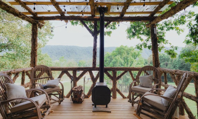 Washburn Casa | The Tree House at Bear Creek Lodge