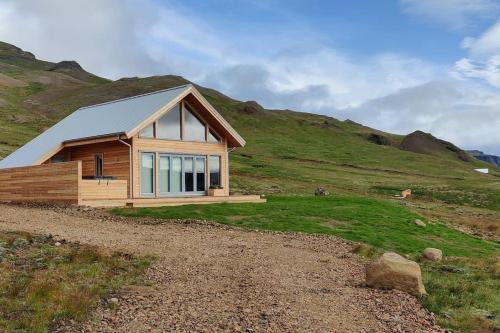Hvalfjarðarsveit Casa | The Treehouse