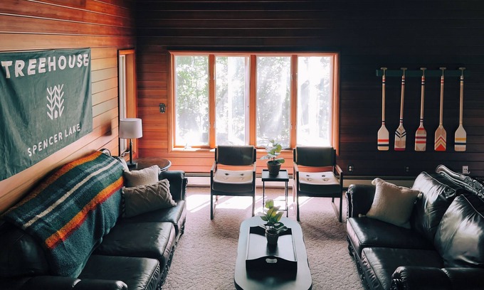 Waupaca Casa | The Treehouse