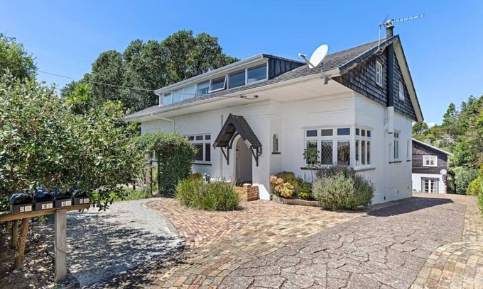 Birkdale Casa | The Tui House - Escape Birkenhead