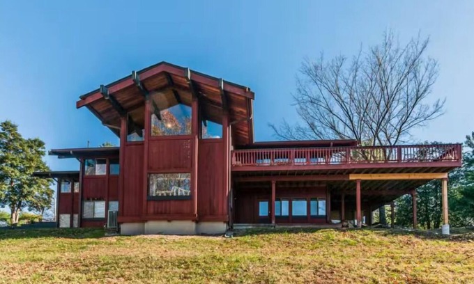 Sparta Casa | El Tulip Tree Bay Lodge