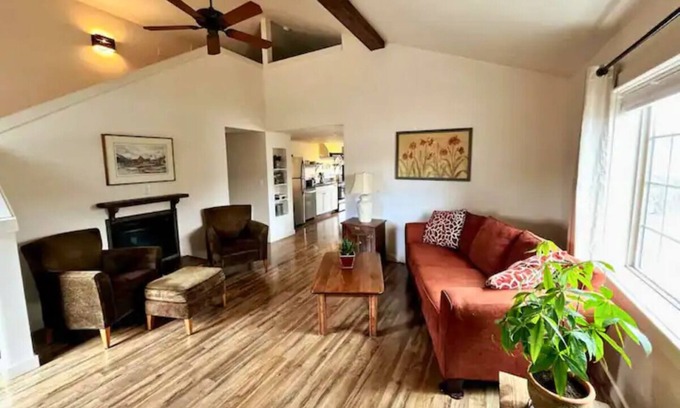 Tumalo Casa | The Tumalo Guest House - Centrally located for all Central Oregon Activities!