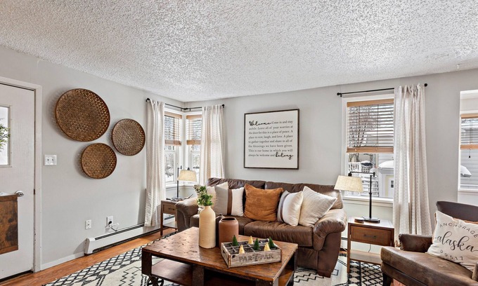 Turnagain Casa | The Turnagain House Bright & Cozy Near Airport