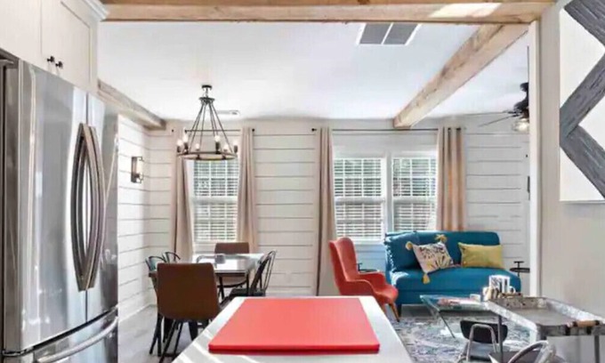Atlanta Casa | The Turquoise Door-West Midtown. Minutes from fun!