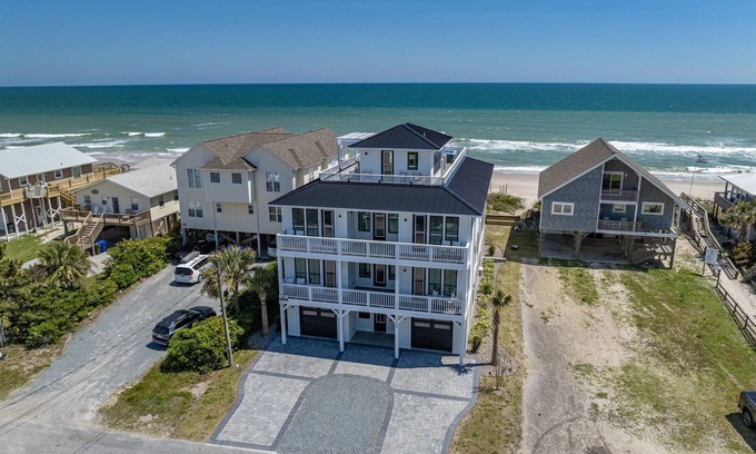 Surf City Casa | The Turtle's Palace- Oceanfront - Pool - Hot Tub - Dog Friendly