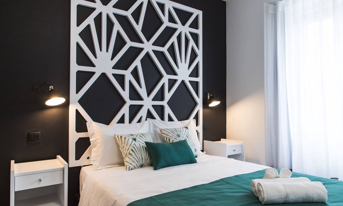 Sao Jorge de Arroios Hotel | The Twenties Rooms & Suites