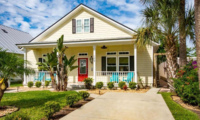 Lincolnville Casa | The Twine House